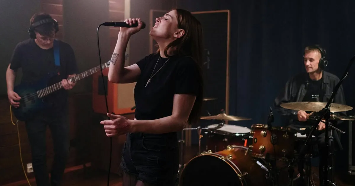 Everything You Need to Know About Playlist Pitching in 2025