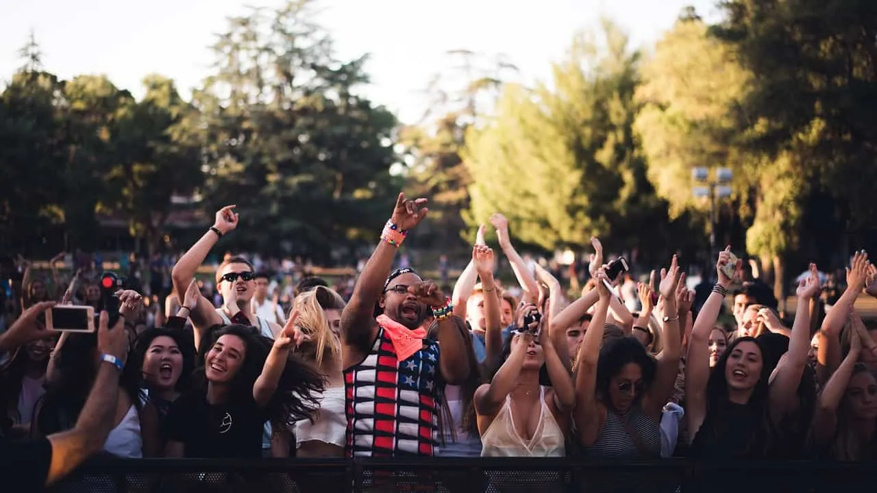 How to Build an Independent Music Community