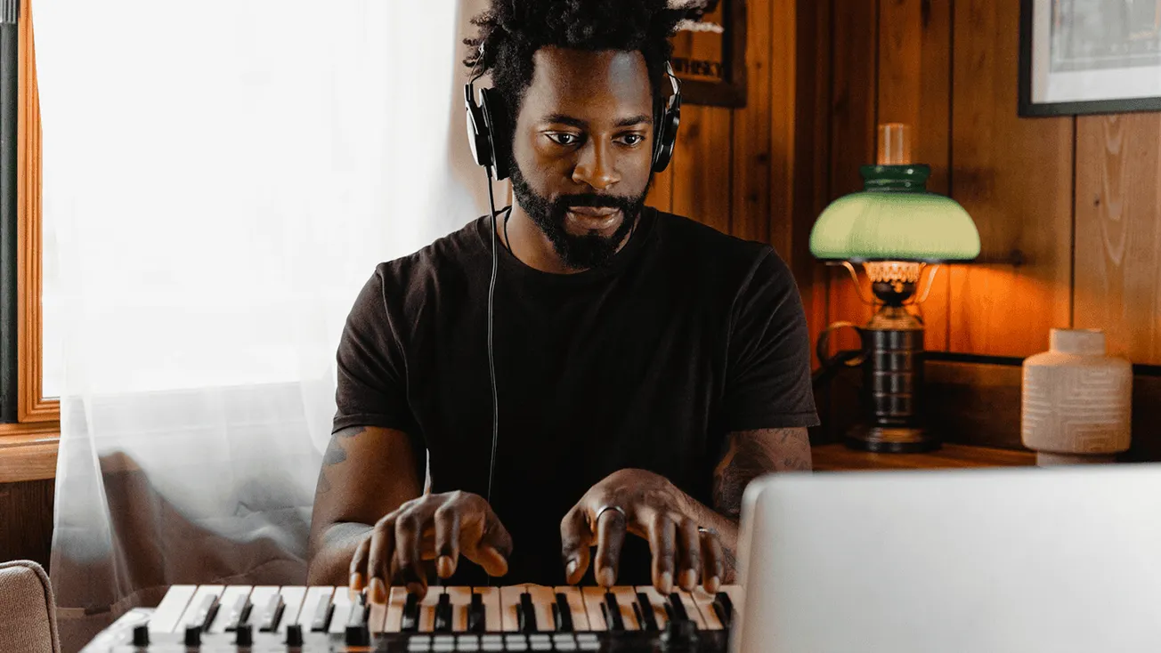 How Artists Can Shape Their Brand in 2025